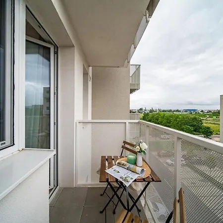 Balcony Near Airport W Free Parking * Bratysława