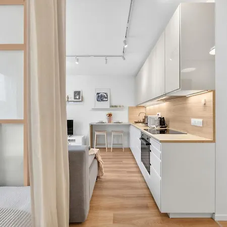 Apartament Balcony Near Airport W Free Parking Bratysława