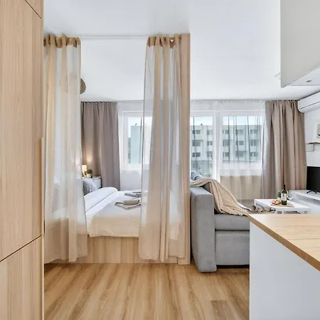 Apartament Balcony Near Airport W Free Parking Bratysława