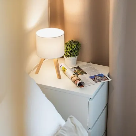 Apartament Balcony Near Airport W Free Parking *